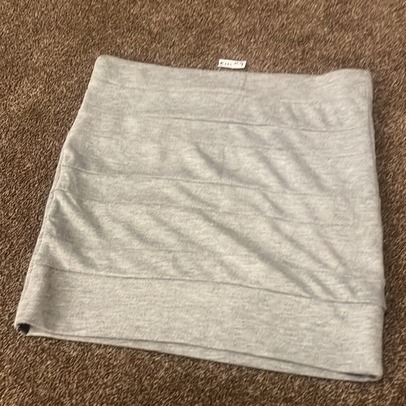 2/$30 Hurley skirt. Size medium - Picture 5 of 5